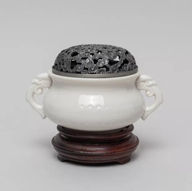 ⭕️ Fine 19th Century Chinese Blanc-De-Chine Censor Burner, Stand and Lid