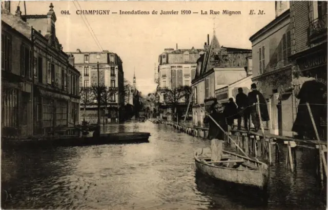 CPA CHAMPIGNY La Rue Mignon INONDATION 1910 (600174)