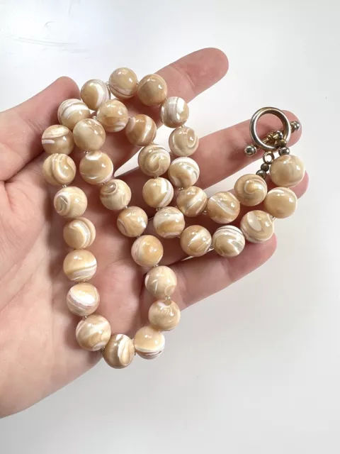 Vintage Golden Beige Cream Iridescent Round Mother Of Pearl Beaded Necklace 18"