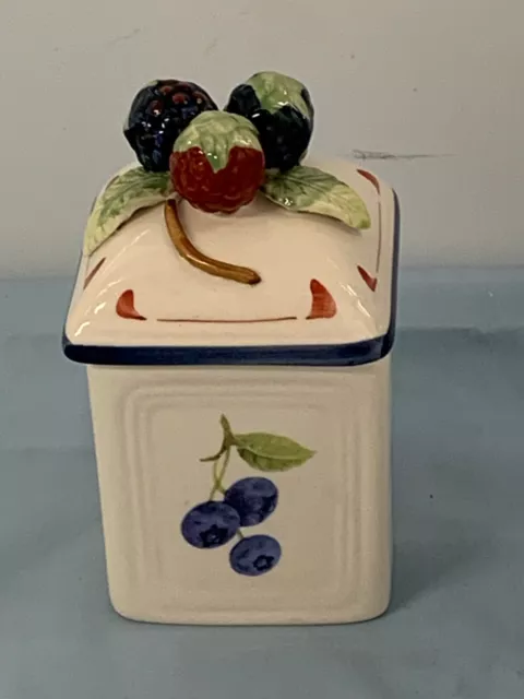Villeroy And  Boch   --  Cottage Charm  --   Jam - Jelly Jar With Lid