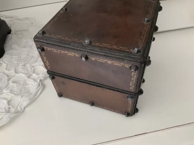 Ancienne Boîte Coffret À Bijoux  En Cuir