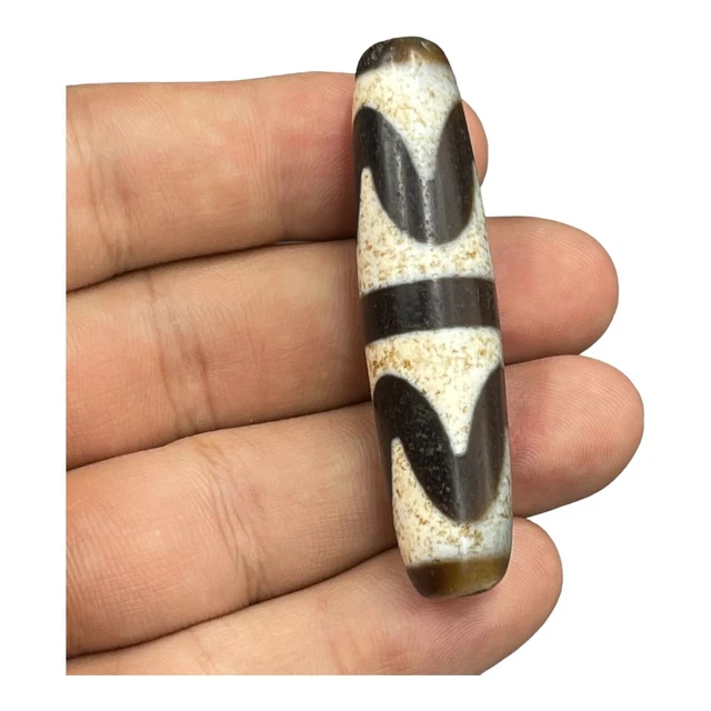 Very Unique Ancient Tibetan Himalayan Milky Stripes Old Agate Dzi Bead