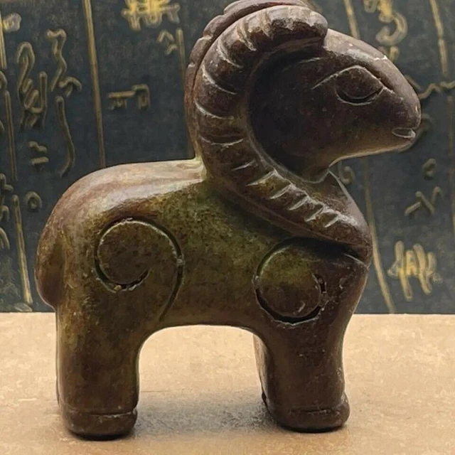 Antique Natural Jade Xiuyu Make Old Lamb Ornaments Collection Tea Pet Decoration