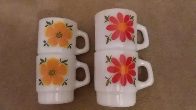 SET OF 4  STACKING FIRE KING FLOWER COFFEE CUP MUGS USA Mid Century Modern