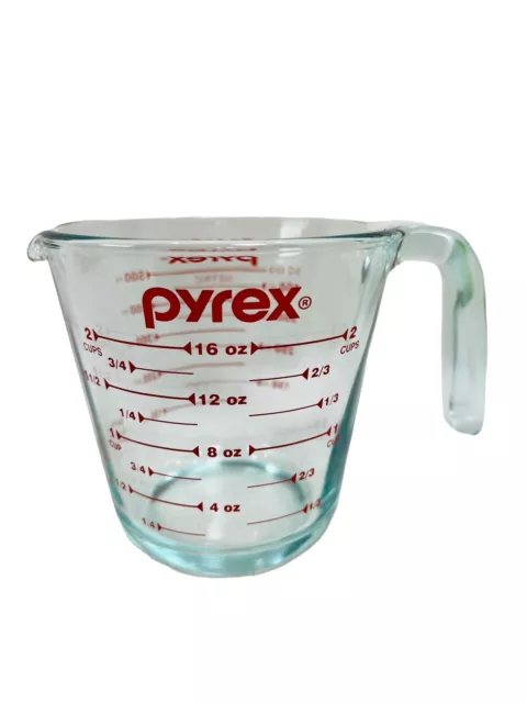https://www.picclickimg.com/SBcAAOSwavJk94VJ/Vintage-Pyrex-2-cup-Measuring-cup-RED-Made.webp
