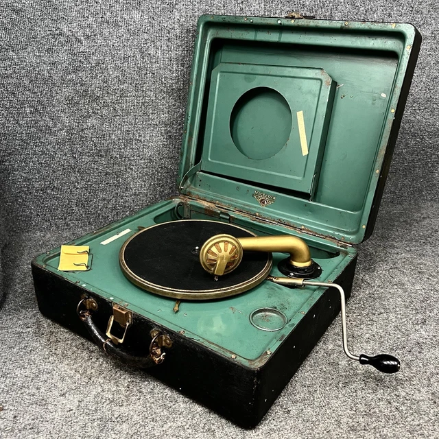 VINTAGE VICTOR VICTROLA Talking Machine Portable Hand Crank Record
