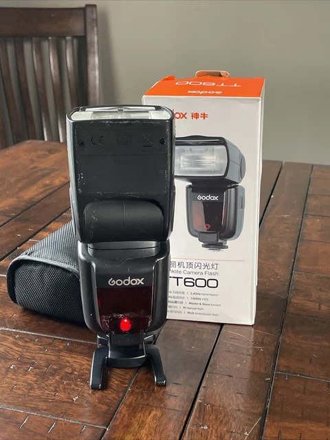 Godox TT600 Black Manual Built In 2.4G Thinklite Camera Flash. Screen is broken.