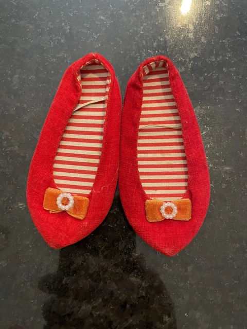 Vintage CHATTY CATHY Red Felt / Velveteen Shoes 1960s Doll Accessory MATTEL Vintage CHATTY CATHY Red Felt / Velveteen Shoes 1960s Doll Accessory MATTEL
