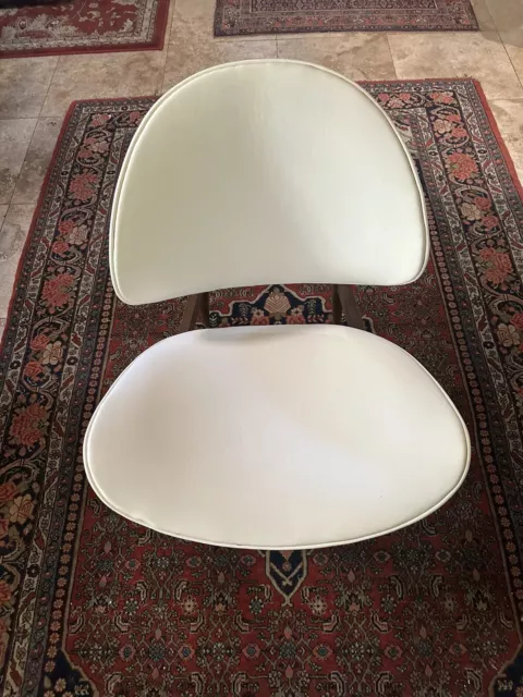 Kodawood Mid Century Modern white  clam Shell Side Chair