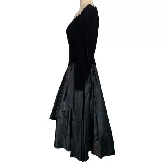 Vintage HW Collection Womens Victorian Velvet Satin Midi Dress Black Size S/M 3