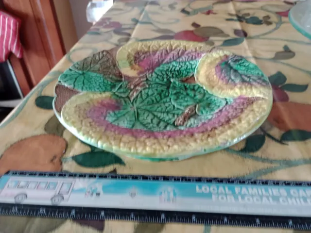 Majolica Pottery Leaf Pedestal Stand Cake Plate. Damages