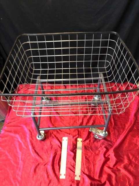 VEVOR Wire Laundry Cart 2.5 Bushel Laundry Basket with Wheels, 21''x27''x27.5'' VEVOR Wire Laundry Cart 2.5 Bushel Laundry Basket with Wheels, 21''x27''x27.5''