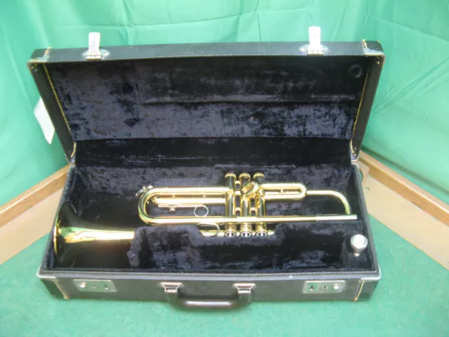 Bach Bundy Trumpet 1976 - Refurbished - Nice Case and Bach 7C Mouthpiece