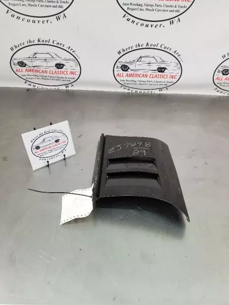 1988-90 Corvette RH Passengers Side Front TPI Trim Fender Panel Assembly - OEM