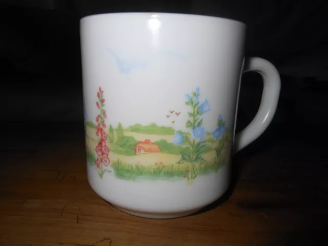 mug en arcopal décor paysage vintage