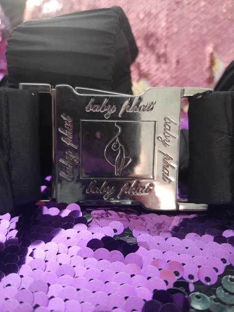 Cintura vintage Baby Phat.  Elastico. 37,5 pollici. 56 pollici quando tirato.