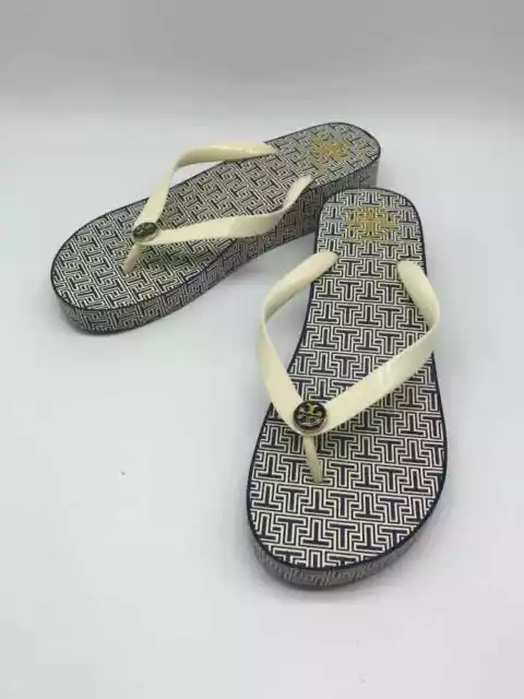 Pre-Owned Tory Burch Ivory Size 10 Flip Flop Sandals