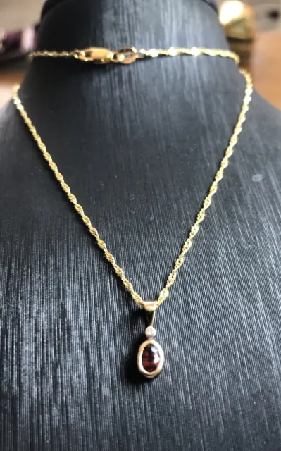 Fabulous Ladies Gift! Ruby Diamond Pendant 14ct  Gold 18in Twist Chain Necklace