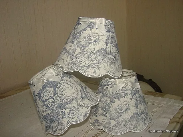 LOT de 3 Abat-jour festonnés, toile de Jouy ancienne fleurs  bleu  13/ 14cm