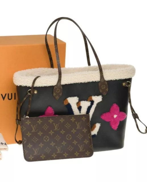 Louis Vuitton 2019 Monogram Giant Teddy Fleece Bumbag - Neutrals Waist Bags,  Handbags - LOU322837
