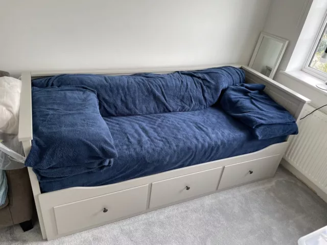 IKEA Hemnes Day Bed with 2 mattresses