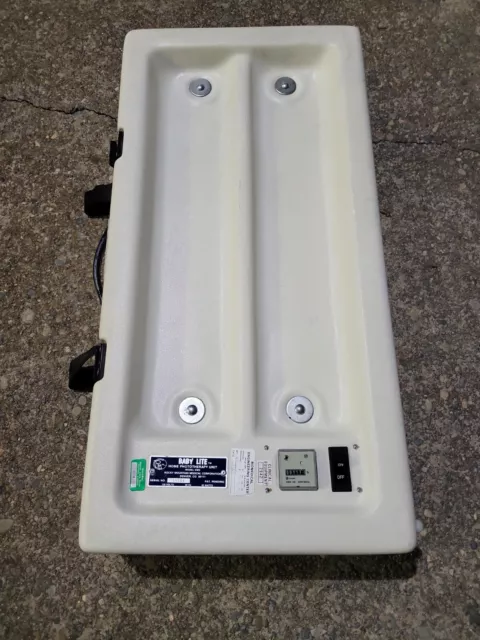Baby Lite Light Phototherapy Unit  model DW2 120 v 60Hz 82 watts