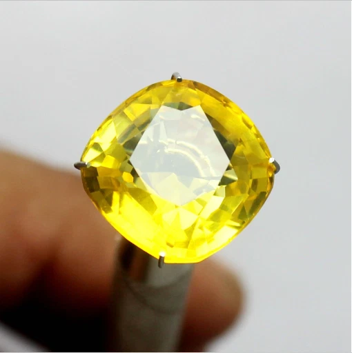 Saphir Jaune Naturel De Ceylan – 9 à 12 Carats, Coupe Ovale, Excellente Qualité (GGI) – Neuf Sans Emballage