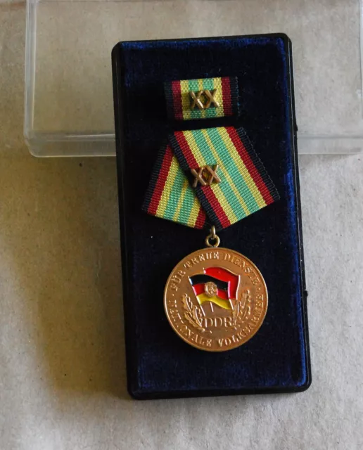 NVA,MfS, Medaille für treue Dienste,20 Jahre,original Verleihungsetui,Samt