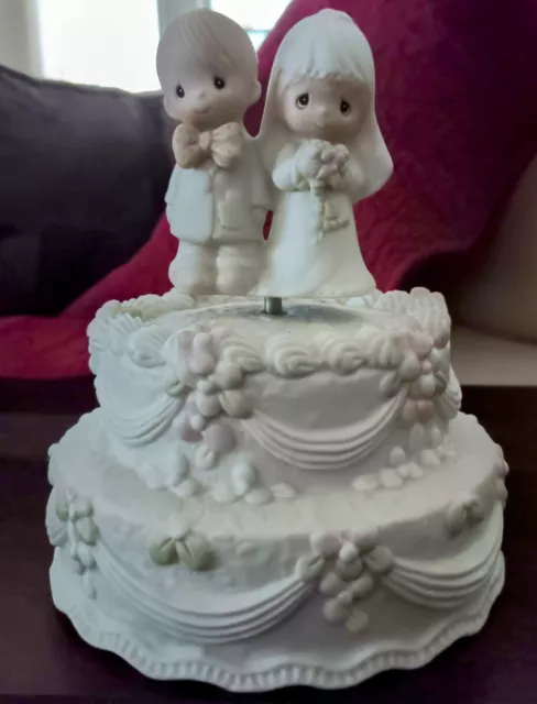 Precious Moments The Lord Bless You And Keep You Wedding Cake Music Box