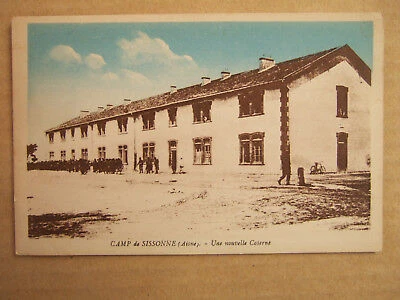 Cpa (02) Camp De Sissonne. Une Nouvelle Caserne. Regiment. Soldats.