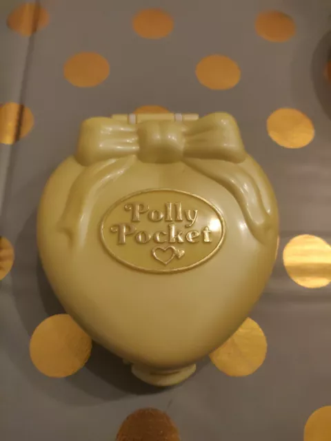 Polly pocket sales yellow heart