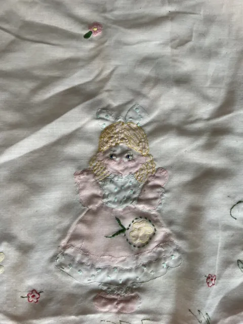 Vtg Handmade Crib Blanket Quilt Appliqué Girl Flowers Pink With White Ruffle