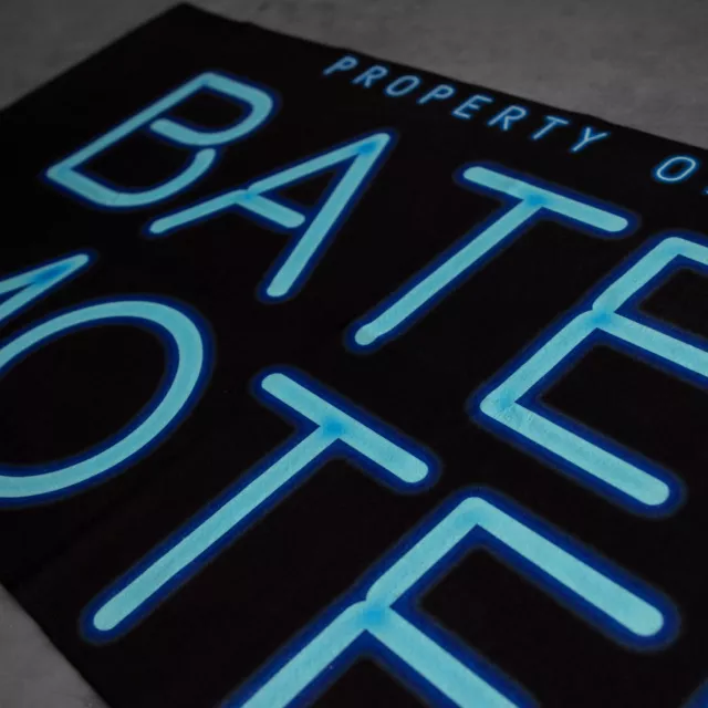 Huge Bates Motel Psycho Bath Towel Horror Classic Norman Movie Film Halloween 2