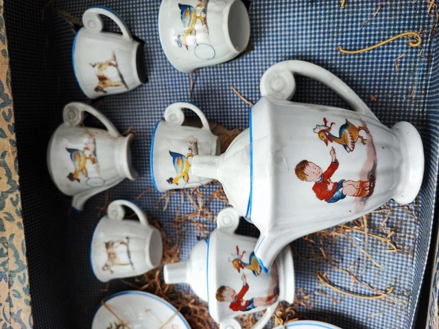Dinette ancienne porcelaine décor floral - 17 pièces - jouet poupée