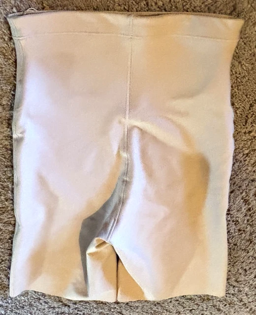 SKIMS BODY CS Mid Rise Shorts Clay Size S NWT $80 £11.72 - PicClick UK