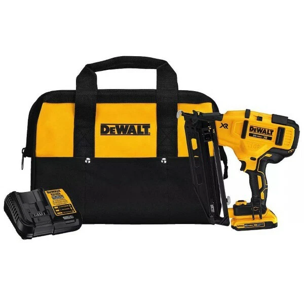 DEWALT CANADA 20V Max 16Gauge Cordless Angled Finish Nailer Kit 752.