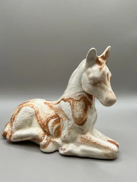 Beautiful White And Brown Swirl Pottery Ceramic Horse. Marked MRS 5.5”x4” Tall