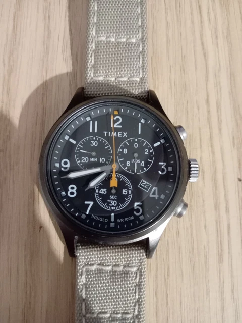Timex Orologio Uomo Al Quarzo Con Cinturino In Tessuto Verde TW2V64700 | Cassa 39mm, Solare, 10 ATM