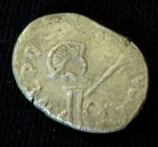 Roman UNCERTAIN Coin Silver Unit-Circa 100-300 AD  -882 3