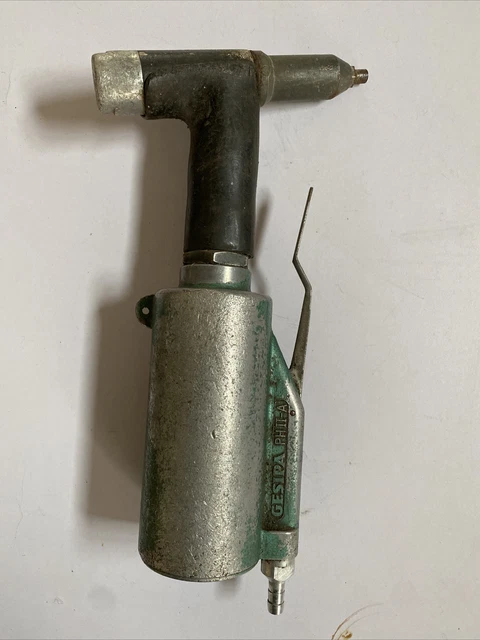 Rivettatrice Pneumatica Idraulica Per Rivetti Ciechi - Capacità 2,4-4,8 Mm - Forza 720 Kg - UN006