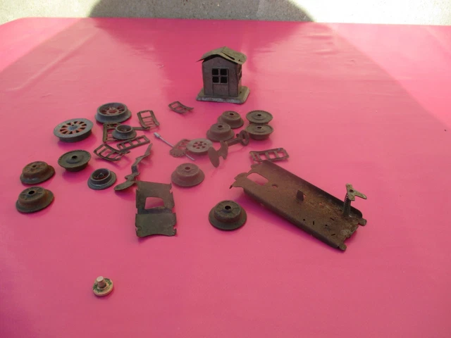 lot piece détachées train hornby ho roue et autre