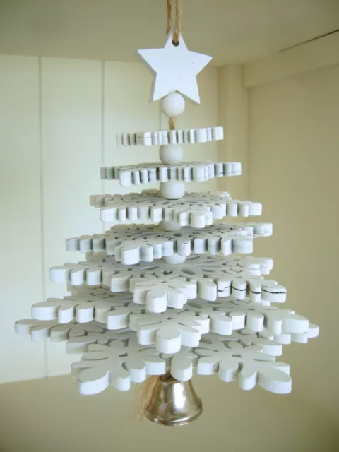 DEPOT Weihnachtsschmuck ☼ Holz Baum Weiß Tannenbaum geschnitzt Glocke H: 14 cm