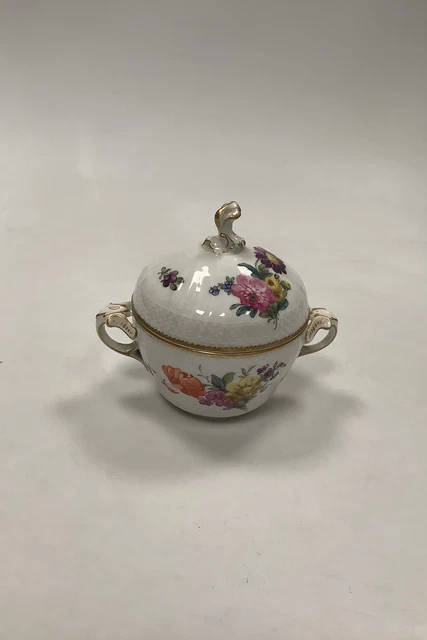 Royal Copenhagen Voll Saxon Blumen Zuckerdose mit Deckel No 1681