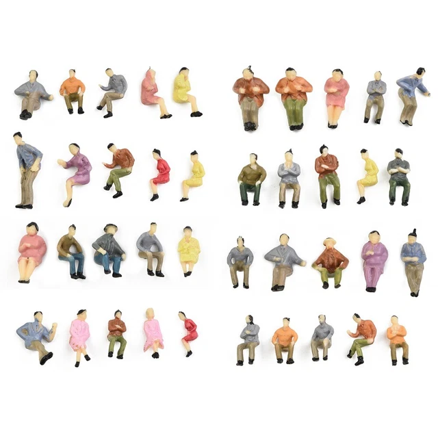 Lot 24 Figurines HO Personnes Attendant Le Train – échelle 1:87, Peintes, 1.6-2.1cm