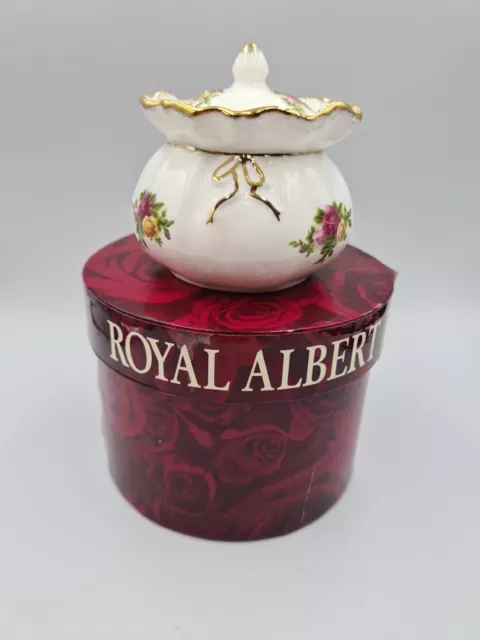 Vintage Royal Albert 1962 Old Country Roses Dorothy Box Lid Original Box (2)