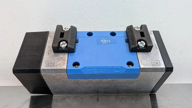 Pneumatic Manifolds & Bases, Manifolds, Valves & Manifolds