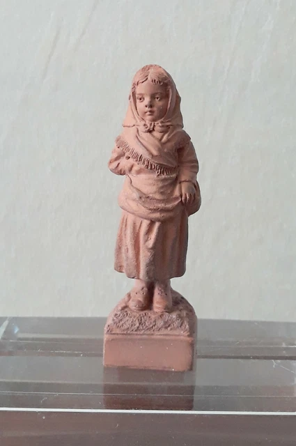 Ancien sujet en terre cuite de HANNE n° 60 de L'ISLE ADAM