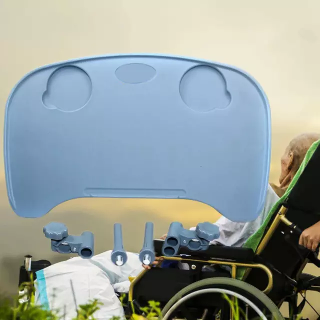 Le plateau pour fauteuil roulant s'adapte aux bras de fauteuil roulant avec