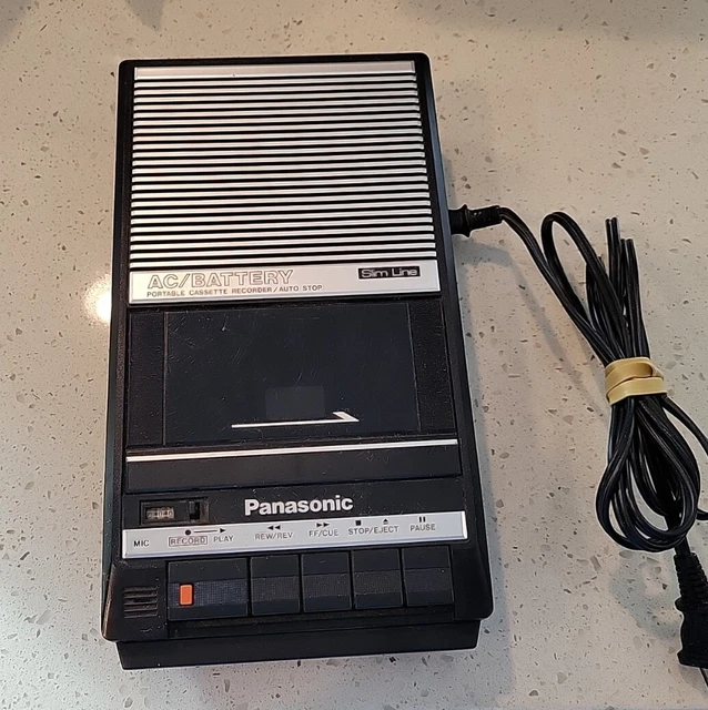 VINTAGE PANASONIC RQ2104 Slim Line Portable Cassette Recorder Exlnt