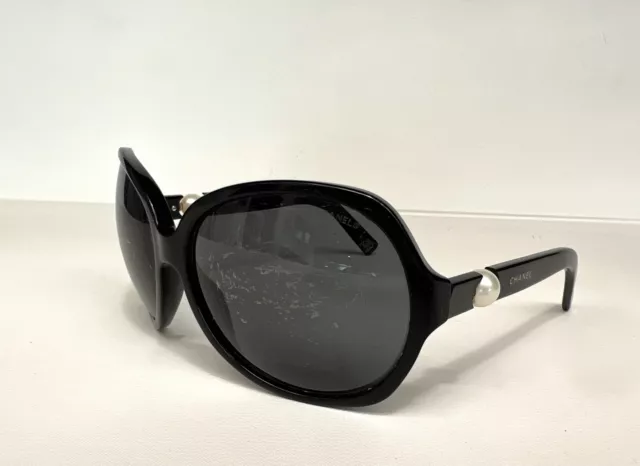 CHANEL BLACK LE Perle Oversize Sunglasses, Black Lenses, Real Pearl On Each  Arm $95.00 - PicClick
